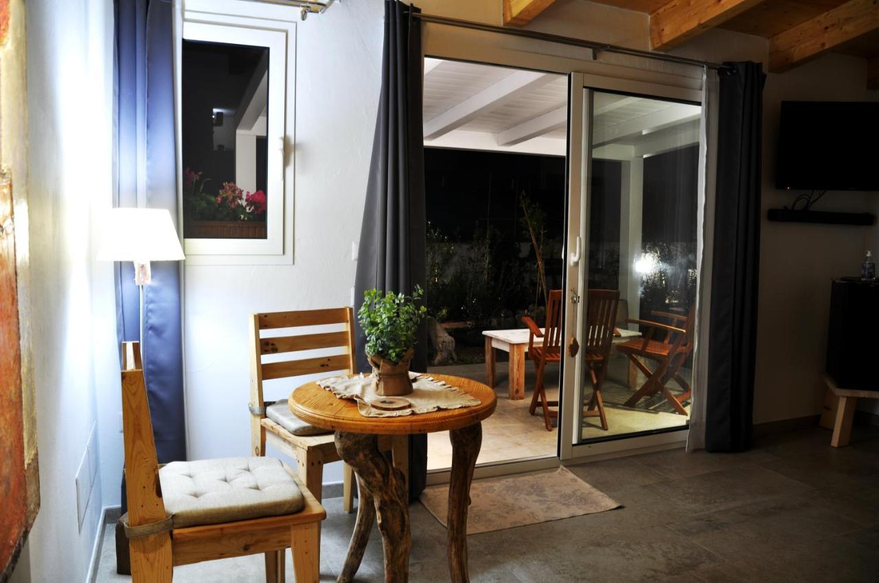 B&B Les Chambres Rooms & Suite Санта-Тереза-Галлура Екстер'єр фото