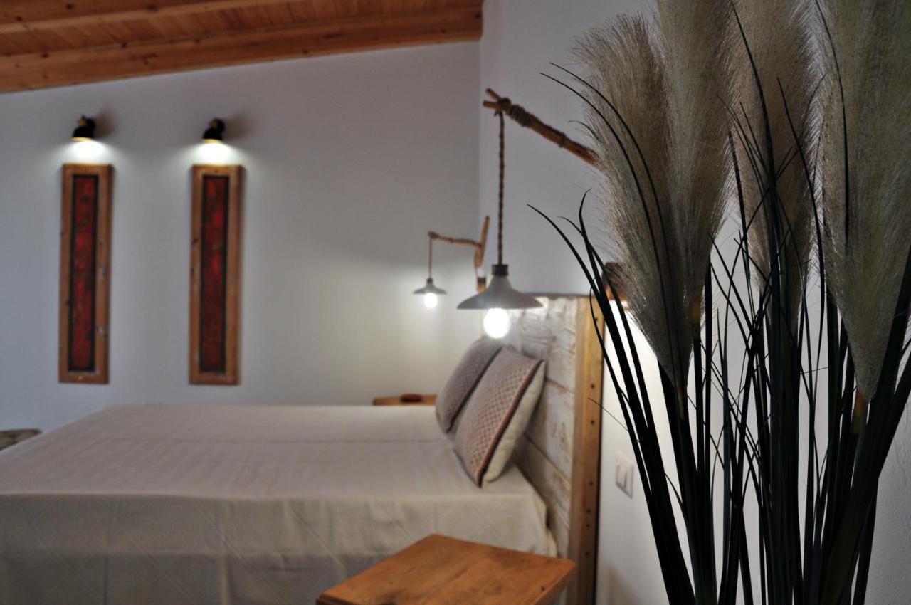 B&B Les Chambres Rooms & Suite Санта-Тереза-Галлура Екстер'єр фото