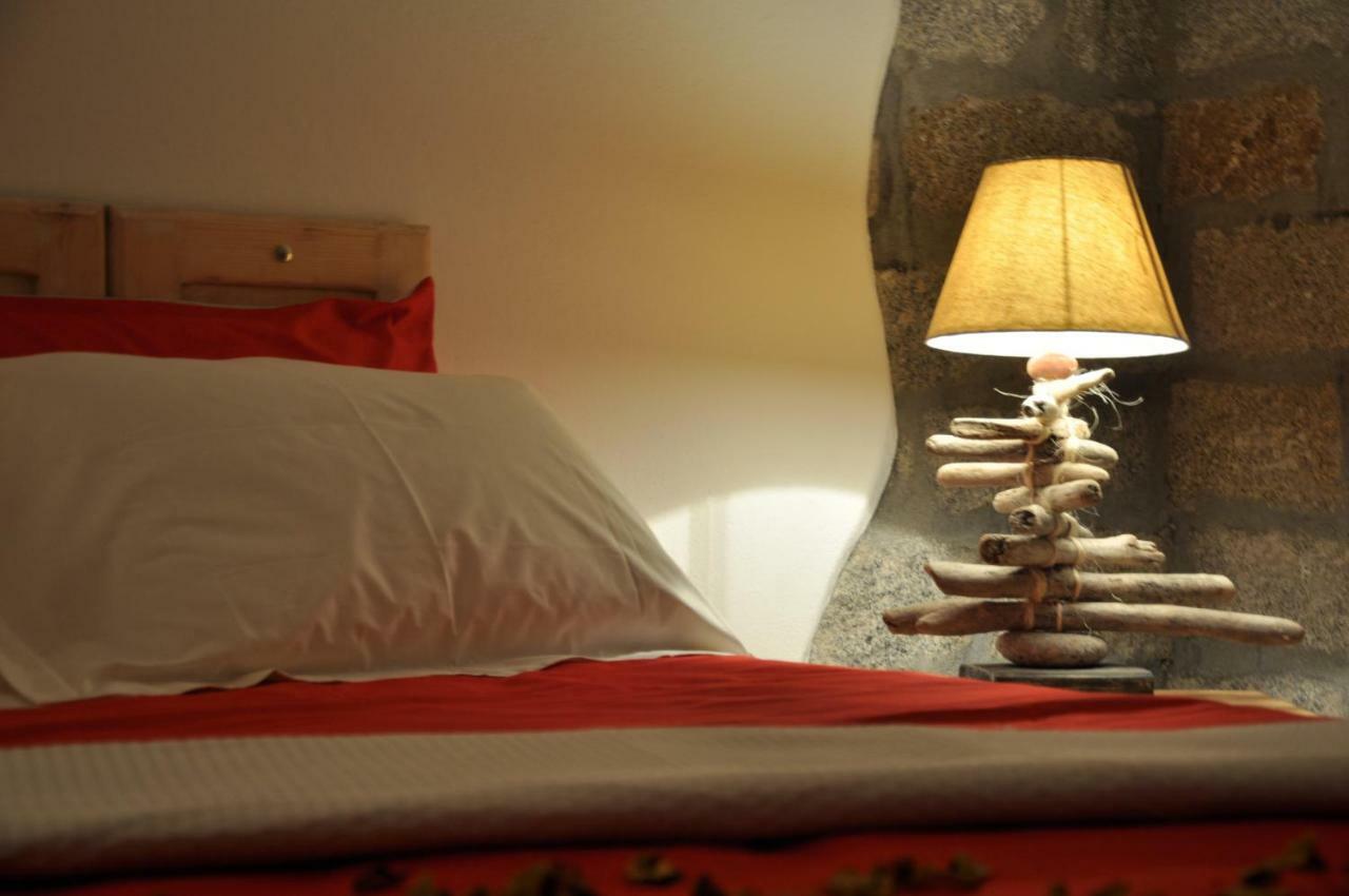 B&B Les Chambres Rooms & Suite Санта-Тереза-Галлура Екстер'єр фото