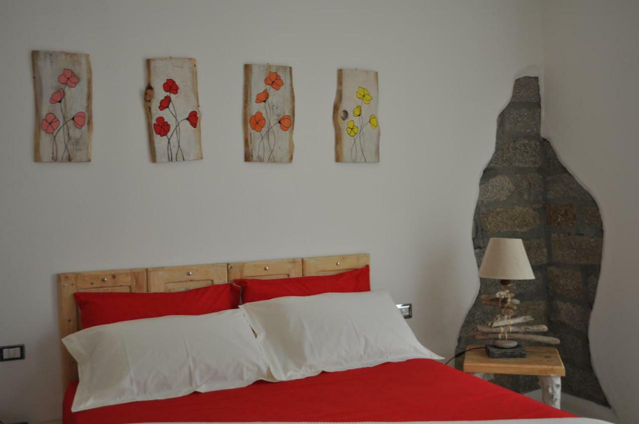 B&B Les Chambres Rooms & Suite Санта-Тереза-Галлура Екстер'єр фото